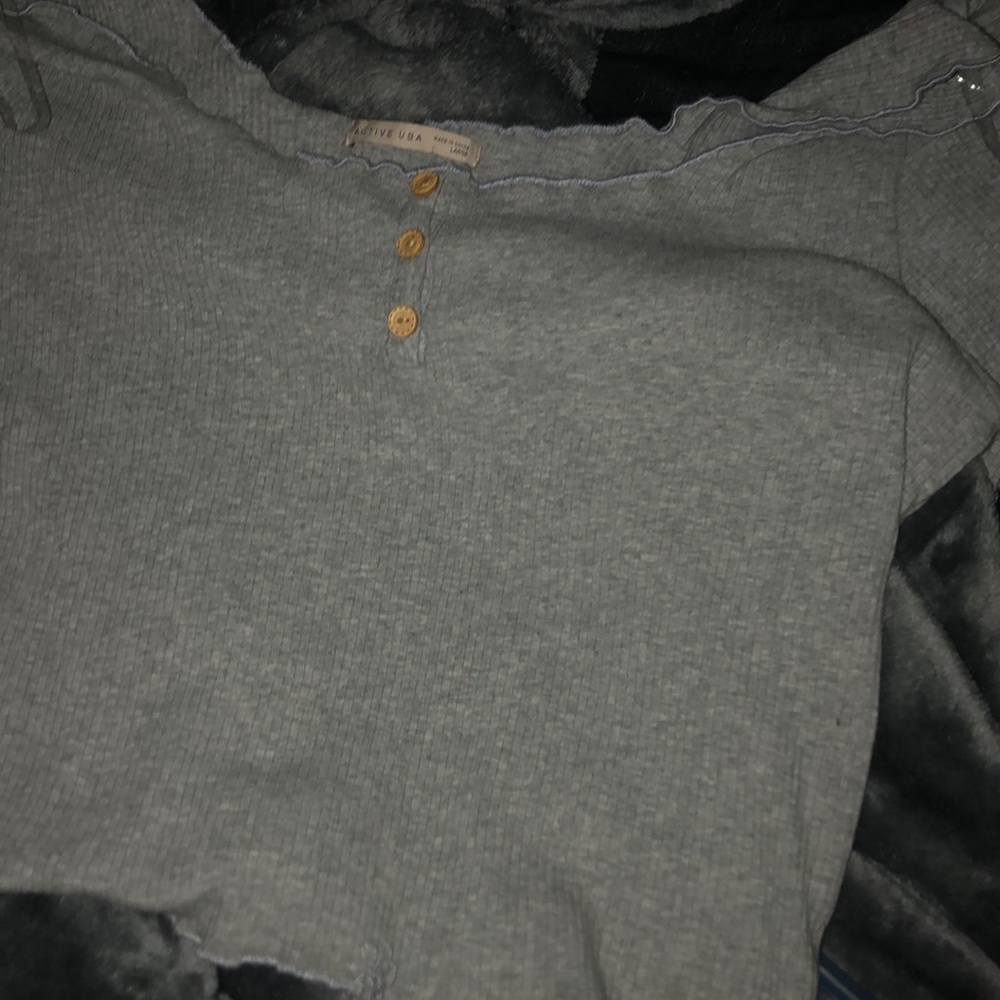 Women’s crop cute ruffled top